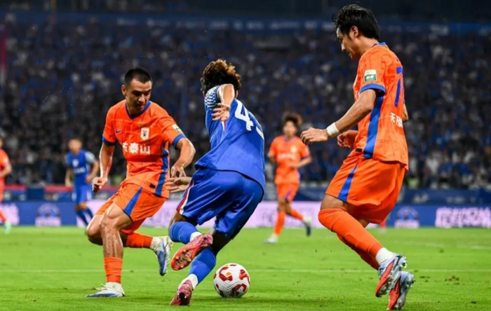 开云-爱游戏-小心！2-9或是山东泰山与申花“演戏”，辽宁铁人客场取胜难度大|上海申花|德尔加多|三叉戟|热身赛|上海申花足球俱乐部_新浪体育_新浪新闻