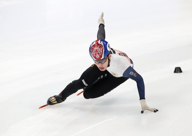 Kaiyun Sports-开云体育-中国短道队2金1铜结束赛季首秀 单项面临多方挑战