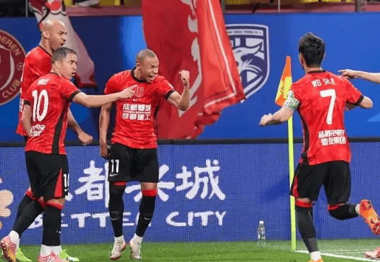 开云登录入口-中超积分榜，津门虎4:2国安，摆脱垫底，蓉城4:0，五连胜5分领跑
